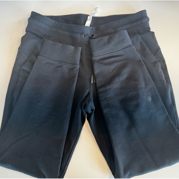Lululemon black joggers - Picture 2 of 5